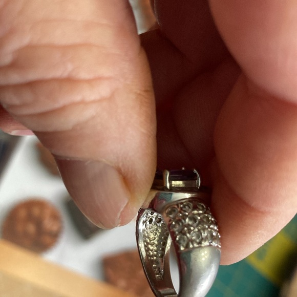 Sterling Silver Amethyst Ring With White Stones - Picture 4 of 4
